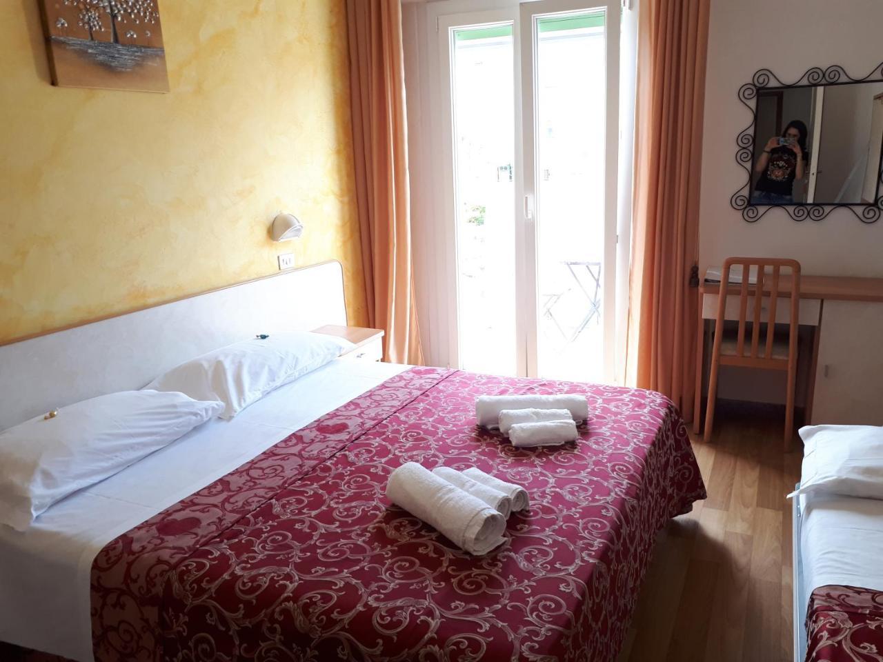 Hotel Ottavia Rimini Exterior foto